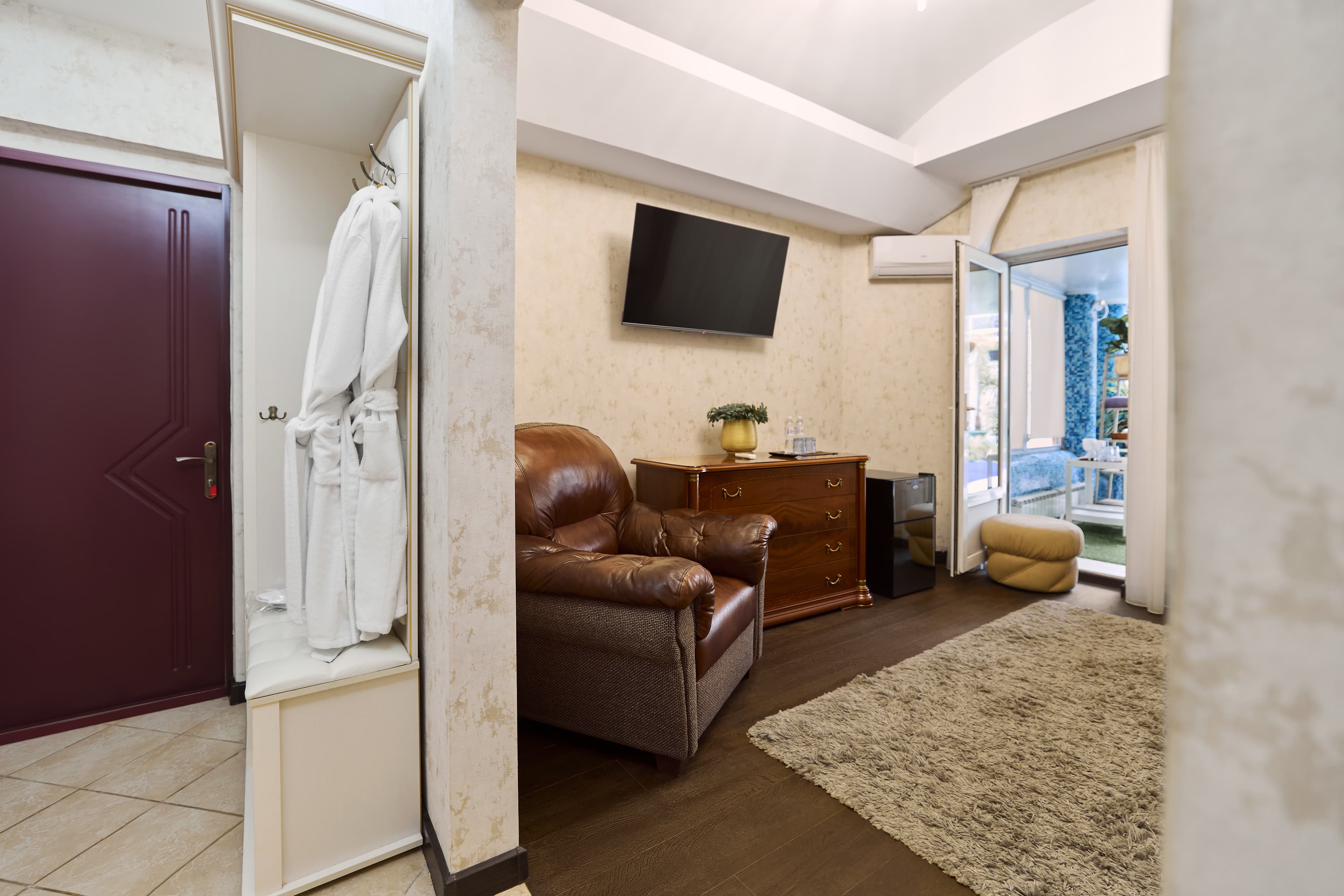 Alexandr Hotel Gallery 12